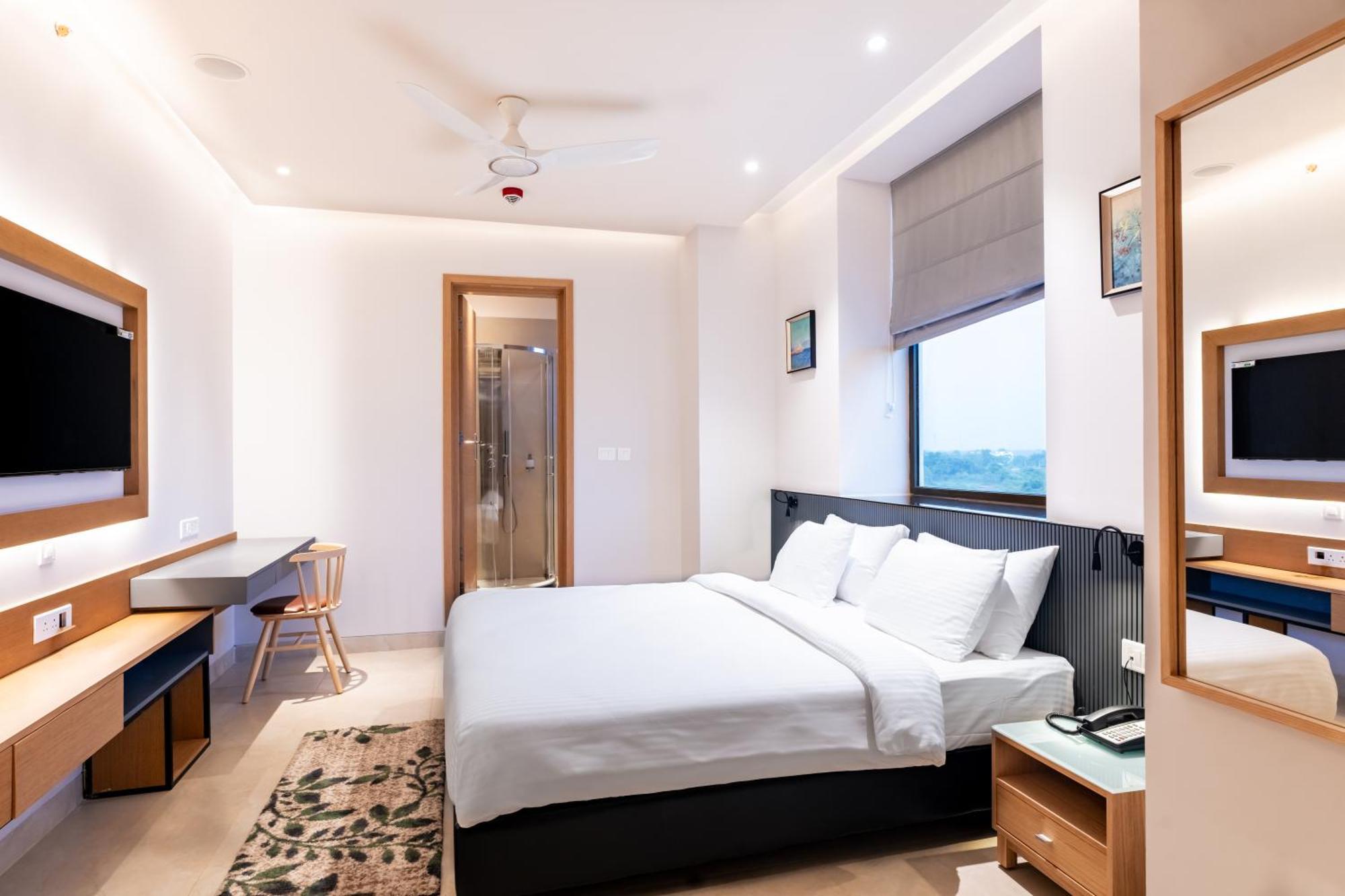 Krishna'S Courtyard Hotel & Convention Urāli Exterior photo
